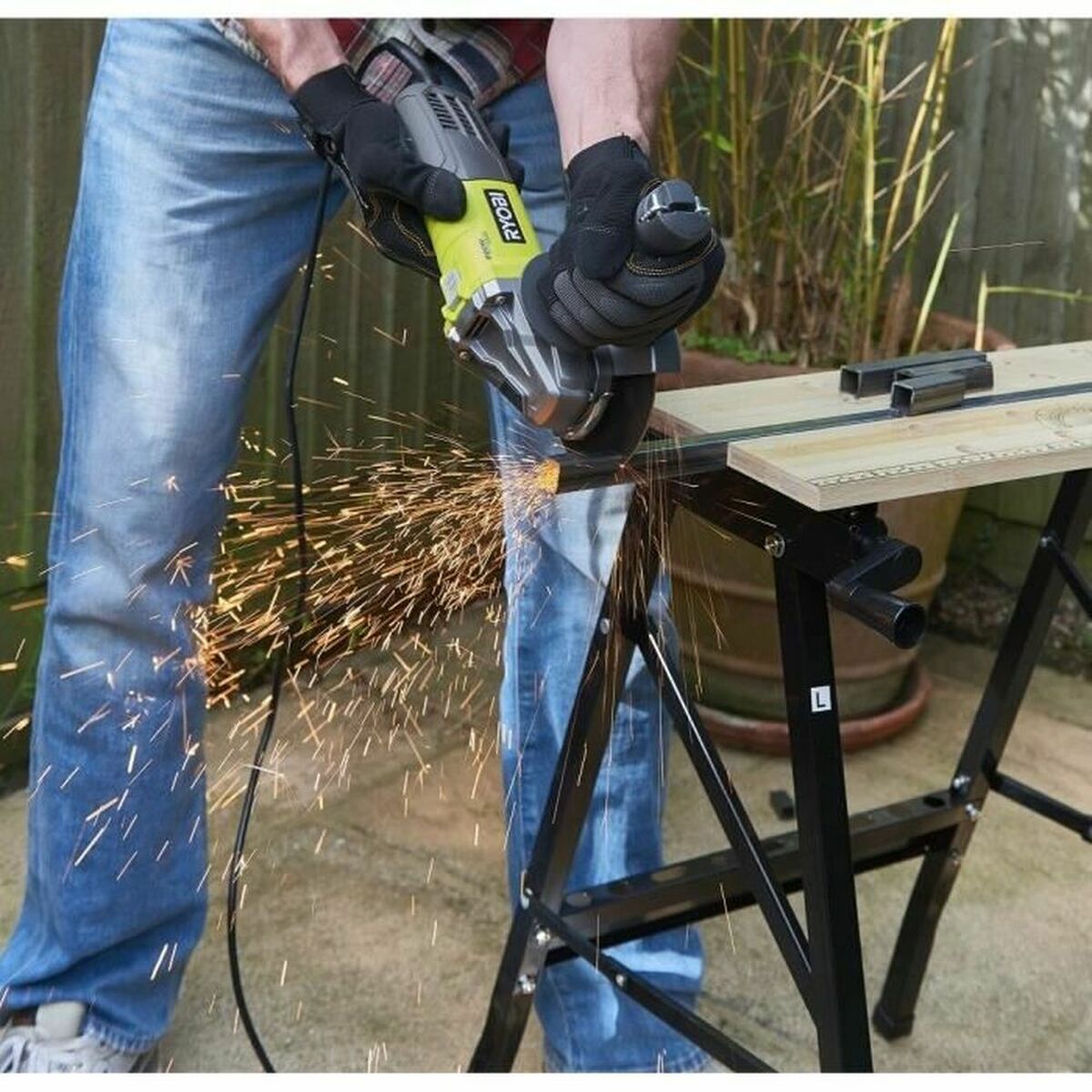 Haakse slijper Ryobi 800 W 125 mm